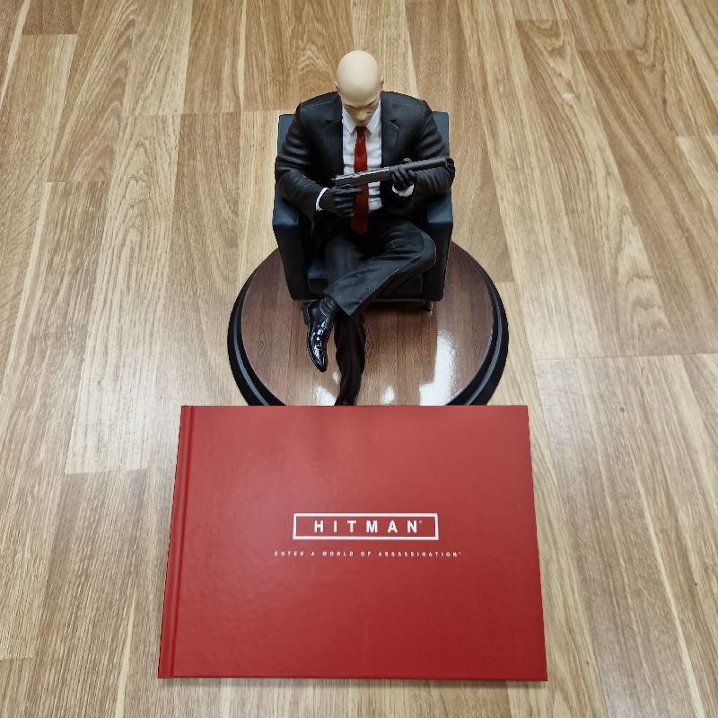 FIGURINE HITMAN 2 AGENT 47 + ARTBOOK PS4