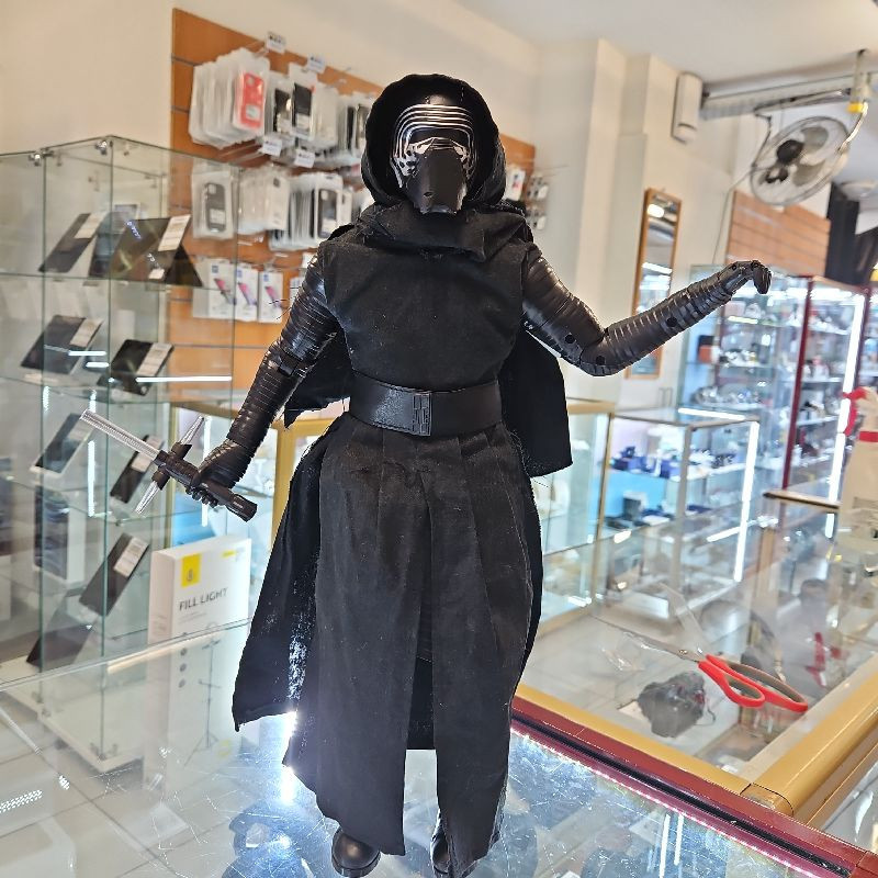 FIGURINE STAR WARS KYLO REN