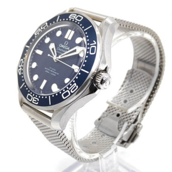 OMEGA SEAMASTER DIVER 300 M JAMES BOND 60TH 210.30.42.20.03.002