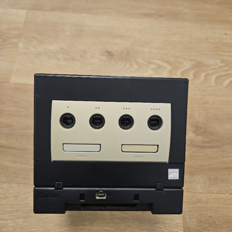 CONSOLE GAMECUBE NOIR SANS MANETTE + GAMEBOY PLAYER