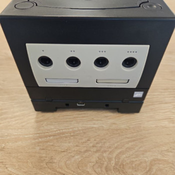 CONSOLE GAMECUBE NOIR SANS MANETTE + GAMEBOY PLAYER