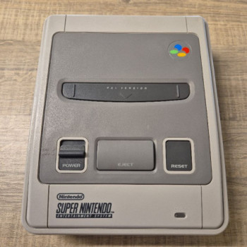 CONSOLE NINTENDO SUPER NINTENDO (SNES) + MANETTE