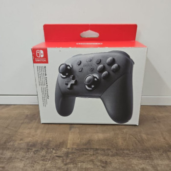 NINTENDO SWITCH PRO CONTROLLER