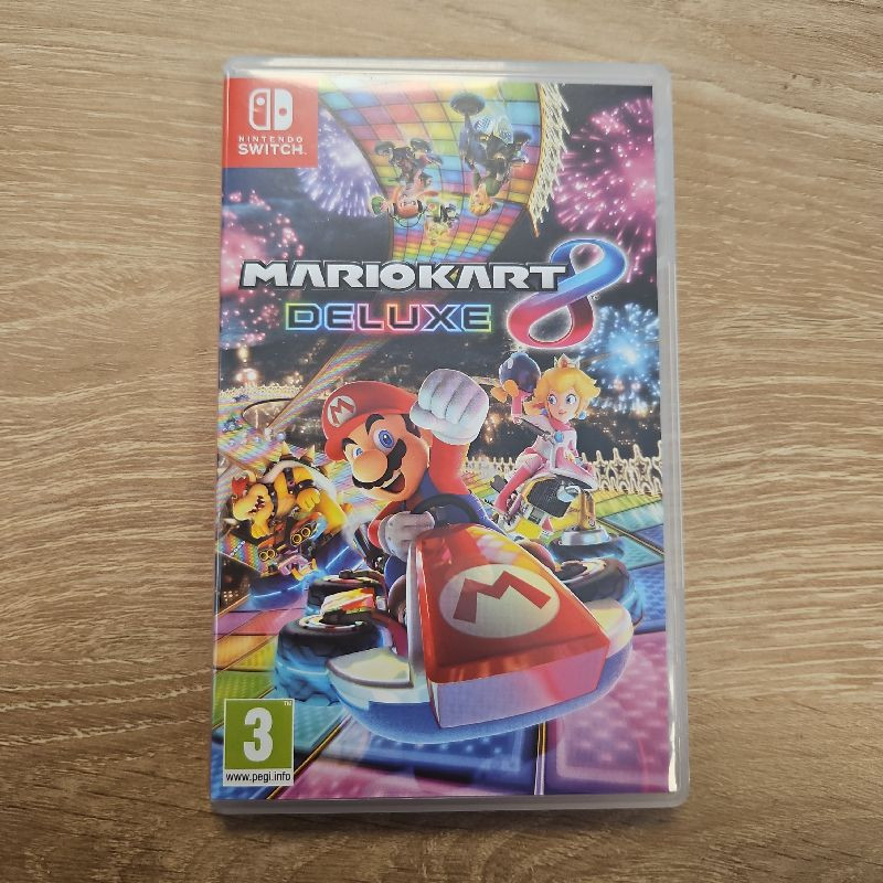 MARIO KART 8 DELUXE SWITCH