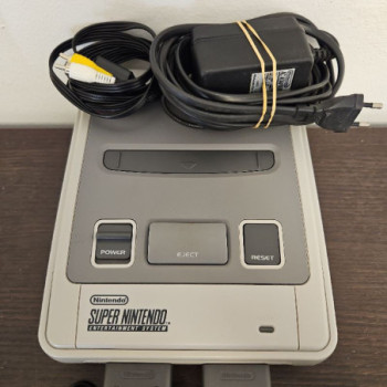 CONSOLE SNES + 2 MANETTE