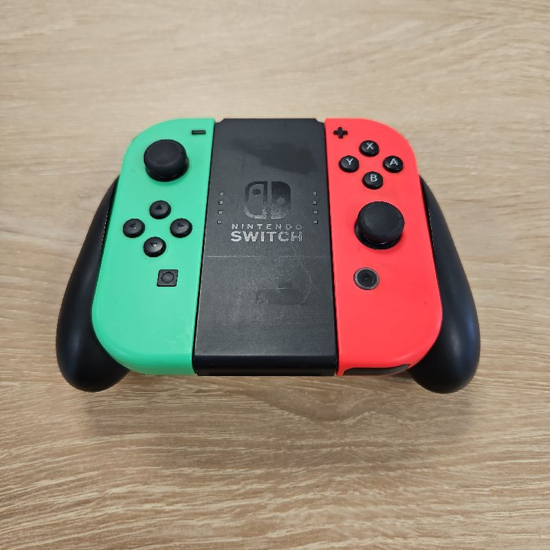 MANETTE JOYCON NINTENDO SWITCH ROSE VERT + SUPPORT CENTRALE