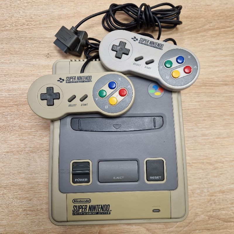 CONSOLE SUPER NINTENDO 2 MANETTES