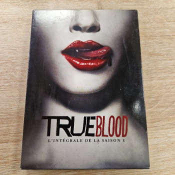 TRUE BLOOD - (COMPLETE SAISON 1) - 5-DVD SET  FRANCE