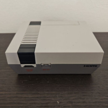 CONSOLE MINI NES + 1 MANETTE