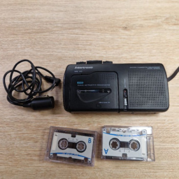 DICTAPHONE A MICROCASSETTE INTERTRONIC