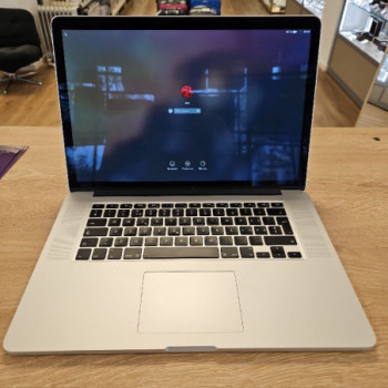 APPLE MACBOOK PRO 2015 15 POUCES 16 GB 500 GB