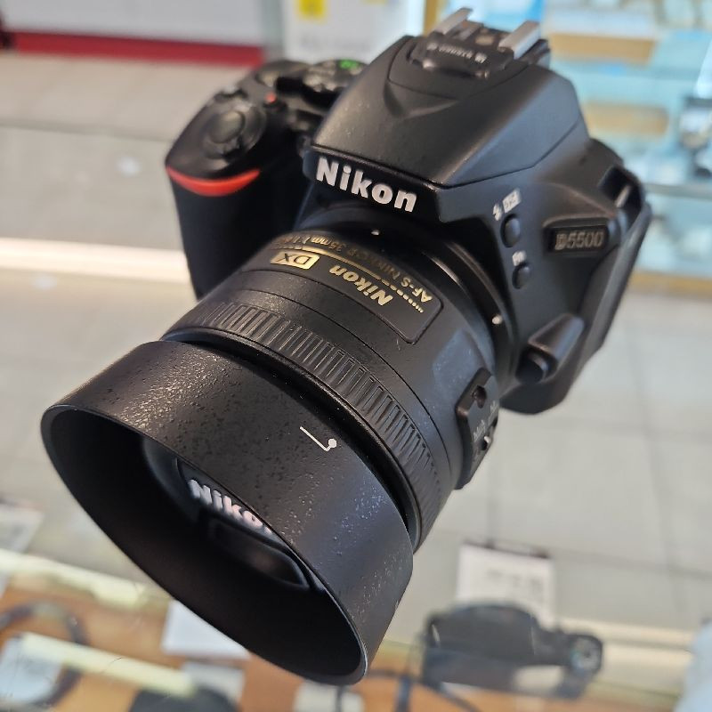 NIKON D3500 + OBJECTIF NIKON DX 35MM