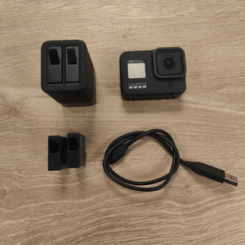 GO PRO 8 NOIR AVEC CHARGEUR ET 4 BATTERIES