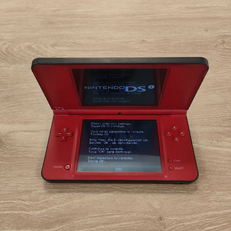 NINTENDO DS XL SUPER MARIO ROUGE (SANS CHARGEUR)