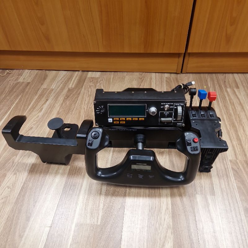 SAITEK PRO FLIGHT YOKE SYSTEM SAITEK PRO FLIGHT YOKE SYSTEM