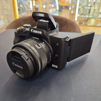 M50 CANON MARK 2 + OBJECTIF 15-45MM