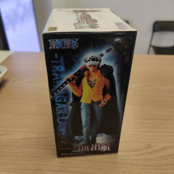 FIGURINE ONE PIECE TRAFALGAR LAW