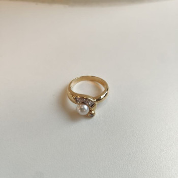 BAGUE OR JAUNE 18K DTS/PERLE 5.5GR T54