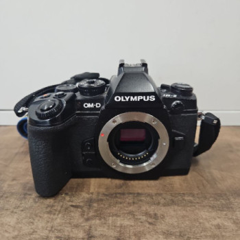 OLYMPUS OM-D E-M1 NU