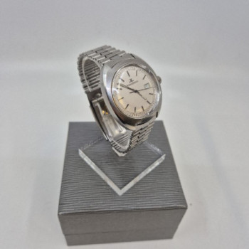 JAEGER LECOULTRE MASTER QUARTZ 23301-42