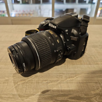 NIKON D3100 OBJECTIF 18 55 MM + CHARGEUR