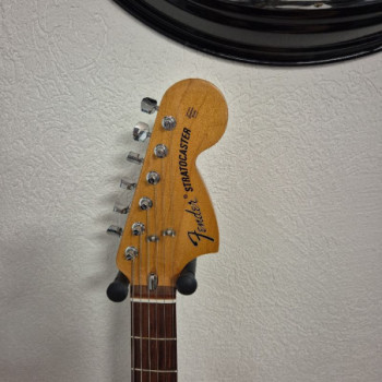 FENDER STRATOCASTER VINTERA 70'S SHORELINE GOLD MEX