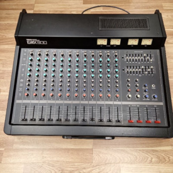 YAMAHA EMX300 12-CHANNEL 250W STEREO POWERED MIXER