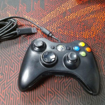 MANETTE FILAIRE MICROSOFT POUR PC ET XBOX 360