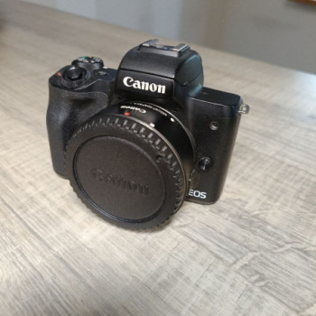 CANON EOS M50 MARK II+ ADAPTATEUR CANON EF-EOS M + BATTERIE SUPPLéMENTAIRE