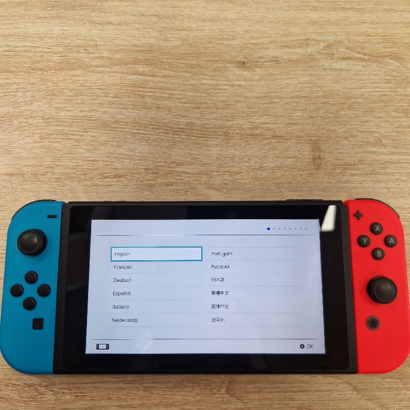 CONSOLE SWITCH ROUGE/BLEU + DOCK