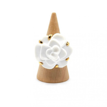 BAGUE CHANEL CAMELIA OR JAUNE 18K & AGATE BLANCHE 14.69G T. 52