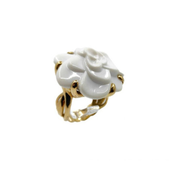 BAGUE CHANEL CAMELIA OR JAUNE 18K & AGATE BLANCHE 14.69G T. 52