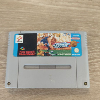 JEU SNES SUPERSTAR SOCCER (JEU SEUL)