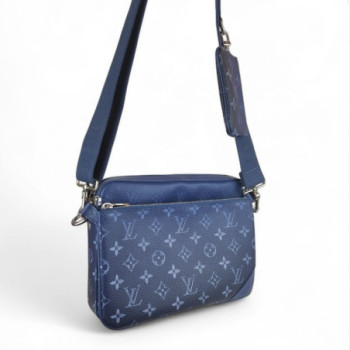 LOUIS VUITTON TRIO MESSENGER NAVY RIVER BLUE M46604