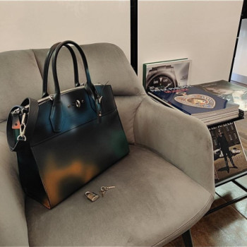 SAC A MAIN LOUIS VUITTON CITY STEAMER HOLOGRAM MM LIMITED EDITION