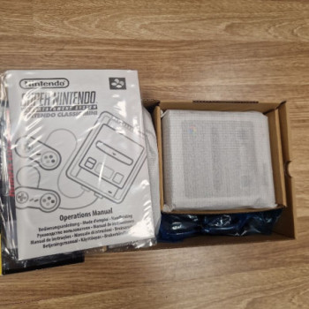 SUPER NINTENDO CLASSIC MINI NEUVE