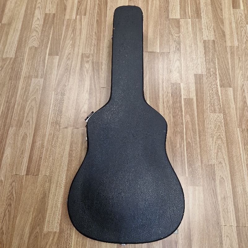 COFFRE GUITARE NOOIRE POIGNEE COFFRE GUITARE NOOIRE POIGNEE