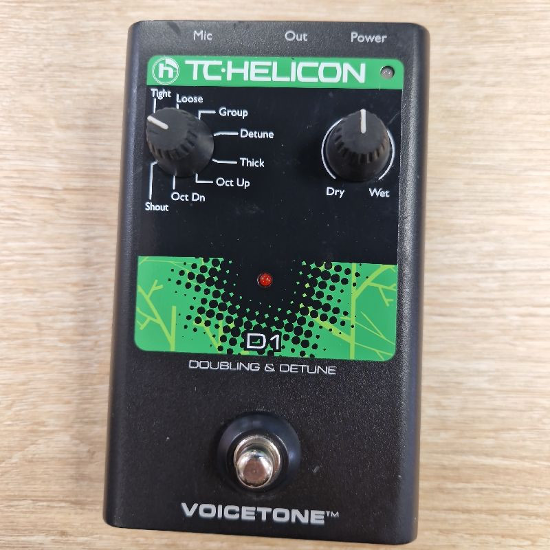 TC HELICON VOICETONE D1 PEDALE D EFFET VOIX TC HELICON VOICETONE D1 PEDALE D EFFET VOIX
