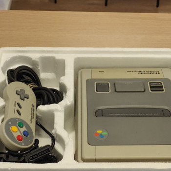 CONSOLE NINTENDO SUPER FAMICOM EN BOITE SNES JAPON JAP