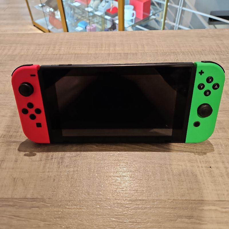 NINTENDO SWITCH ROSE/VERT
