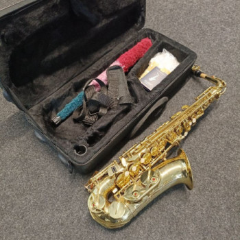 SAXOPHONE PRESTIGE + CASE