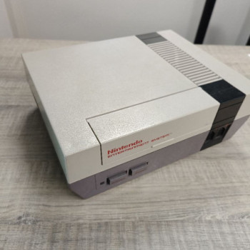 CONSOLE NINTENDO NES SANS MANETTE