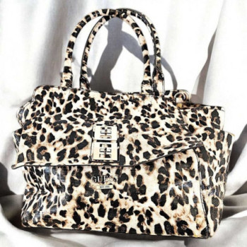 SAC GUESS