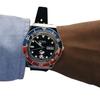 TIMEX PEANUTS AUTO MASKED MARVEL
