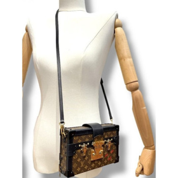 LOUIS VUITTON PETITE MALLE
