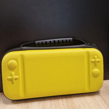 HOUSSE NINTENDO SWITCH JAUNE