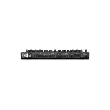 Native Instruments Traktor Kontrol S4 Mk2