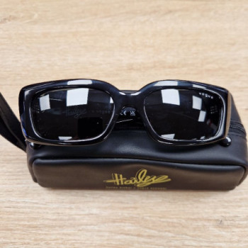 LUNETTES DE SOLEIL HAILEY BIEBER X VOGUE WO5440-S