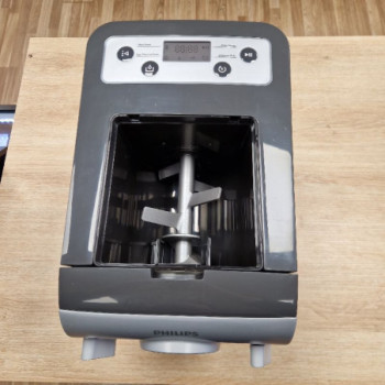MACHINE A PATES PHILIPS HR2358