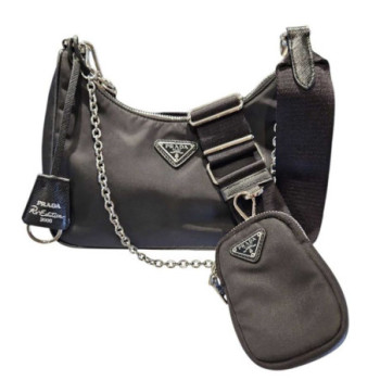 SAC PRADA NYLON NOIR RE EDITION 2005